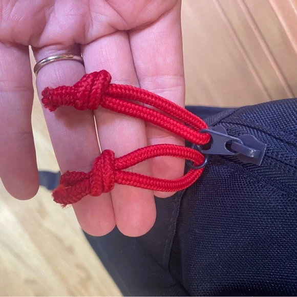 🐂 Red Bull Campus backpack! 🎒 In excellent condition! Red Bull Racing! - Picture 5 of 12